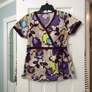 2 koi scrub tops